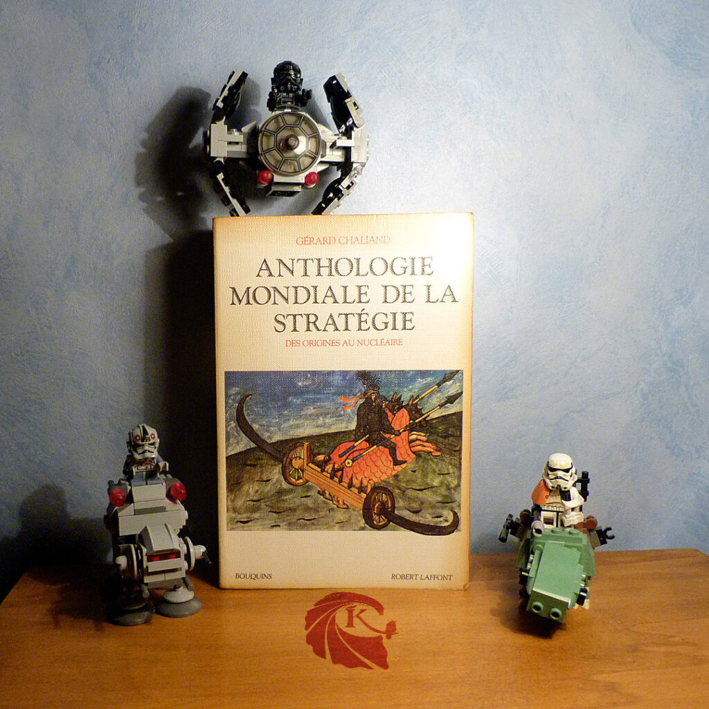 Couverture Anthologie mondiale de la stratégie Gérard Chaliand Robert Laffont Bouquins
