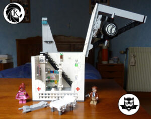 Batcave Lego MOC hôpital éléments mobiles