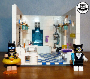 Batcave Lego MOC Batman Catwoman salle de bains