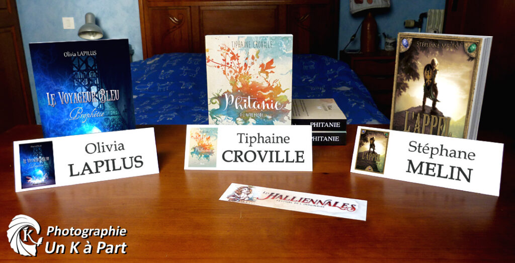 Stand Un K à part chevalets auteurs invités Halliennales 2019 Olivia Lapilus Tiphaine Croville Stéphane Melin