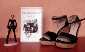 Note from my travels Angelina Jolie Pocket Books sandales compensées liège