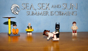 Lego figurines à la plage sea sex and sun summer is coming
