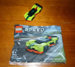 Speed Cahmpions Lego Aston Martin Valkyrie AMR Pro polybag 30434