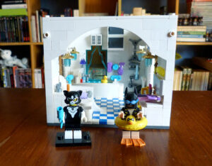 Batcave Lego salle de bain Catgirl Batman bouée canard