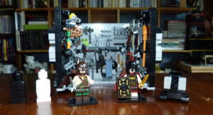 Batcave Lego salle d'armes Batman Highlander centurion