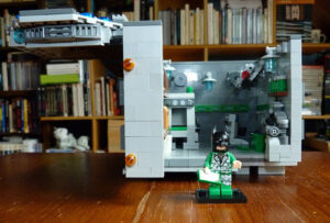 Batcave Lego tour Wayne Batman milliardaire