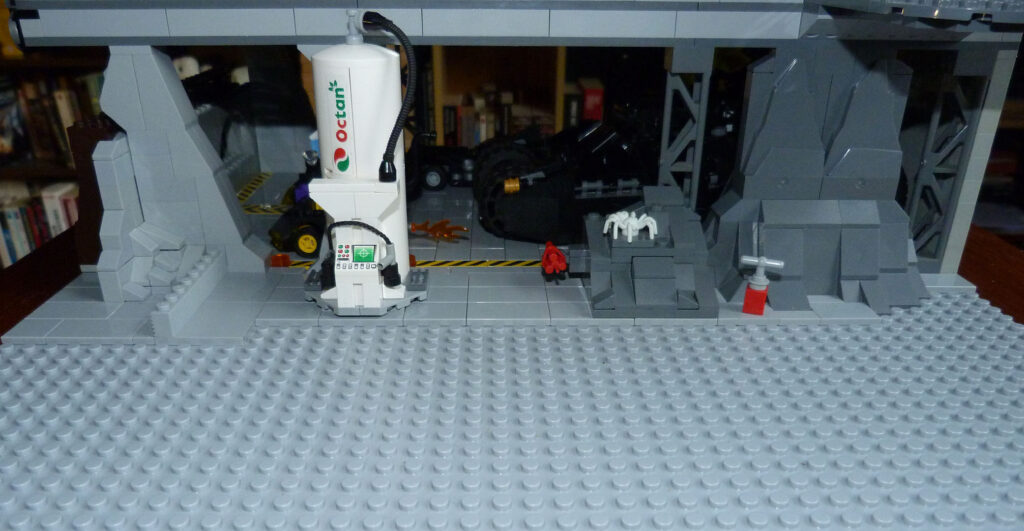 Batcave MOC décor extérieur garage