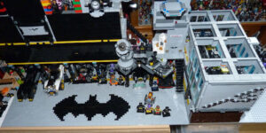 Batcave garages Lego MOC
