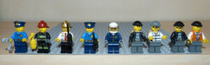 Figurines Lego City policiers pompiers bandits